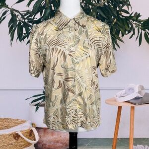 🌿Vintage🌿 Safari Leaf Print Button Up